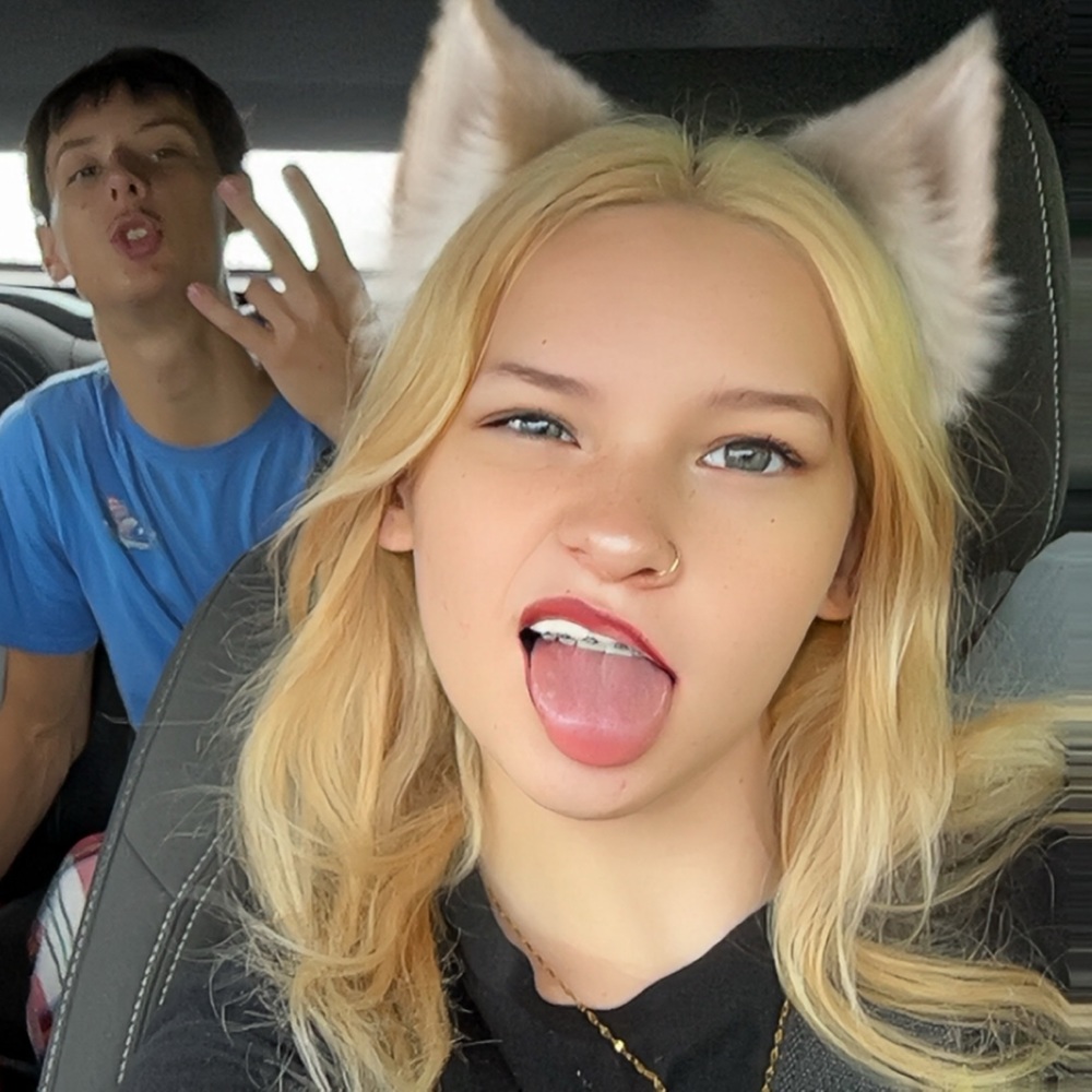 Meet your Posher, Annabella